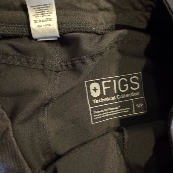 Figs Women’s Black Cargo Scrub Pants Sz S/P - Picture 2 of 3